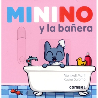 Minino y la bañera